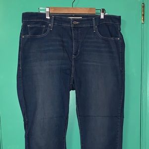Levi’s 314 Shaping Straight Jeans